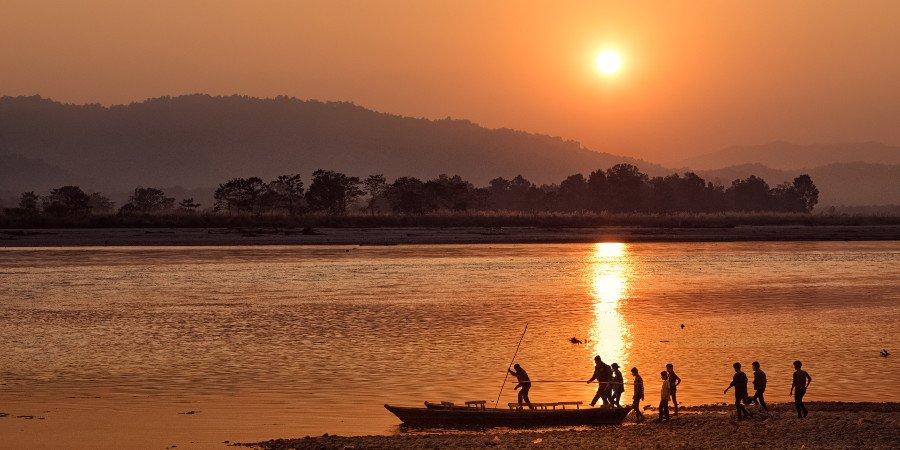 Chitwan: tramonto sul fiume Narayani